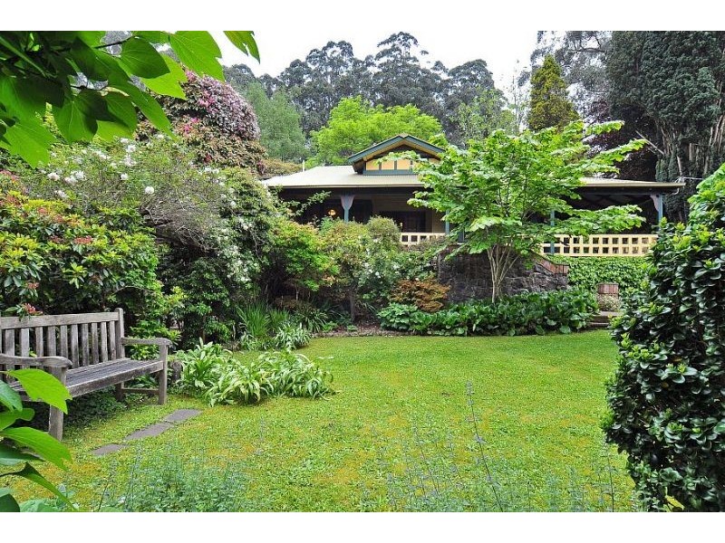 1461 Mt Dandenong Tourist Rd, enter Monash Ave, Olinda VIC 3788