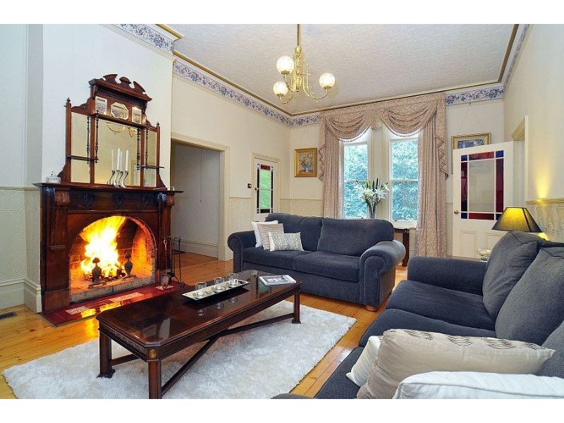 7 Clarkmont Road, Sassafras VIC 3787