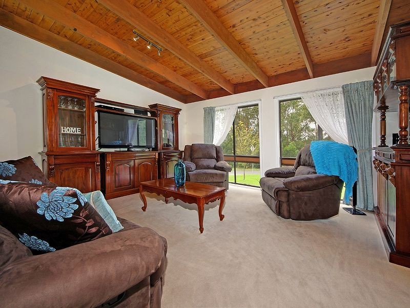 65 Moores Road, Monbulk VIC 3793