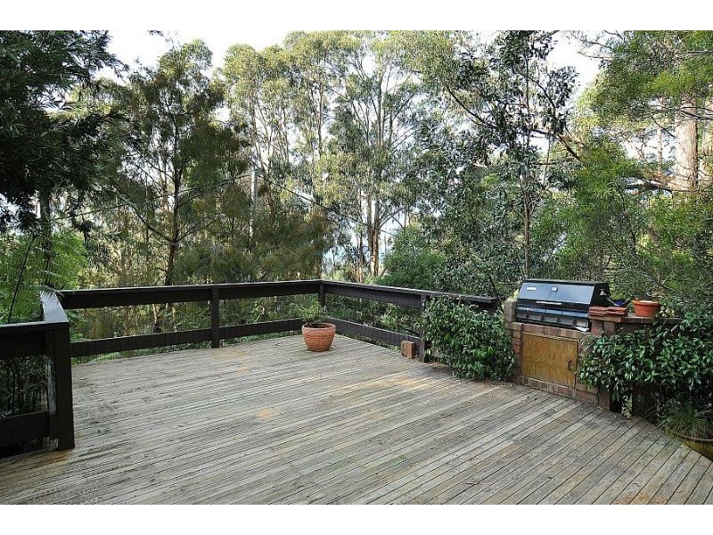 20 Rosemont Crescent, Kalorama VIC 3766