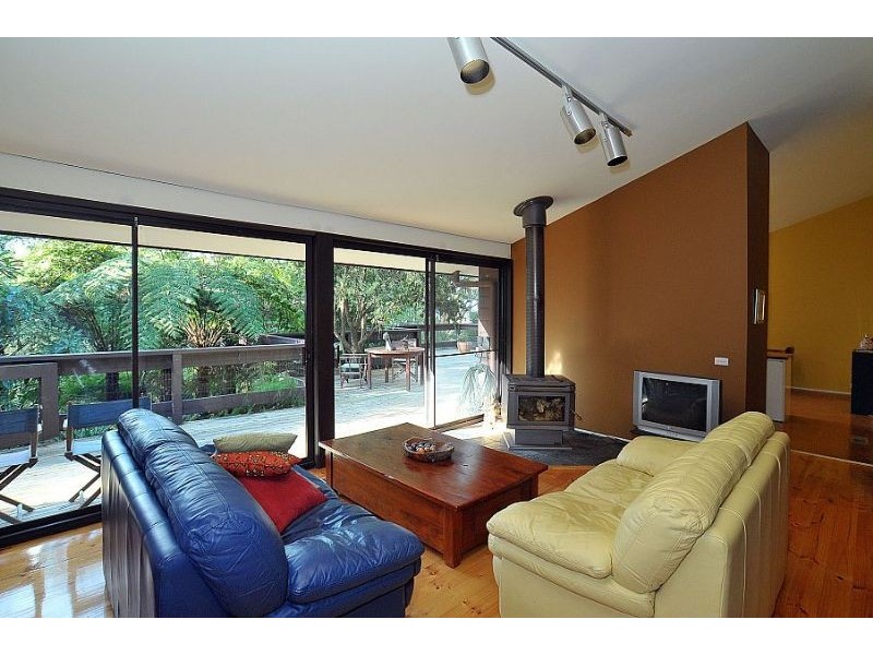 20 Rosemont Crescent, Kalorama VIC 3766