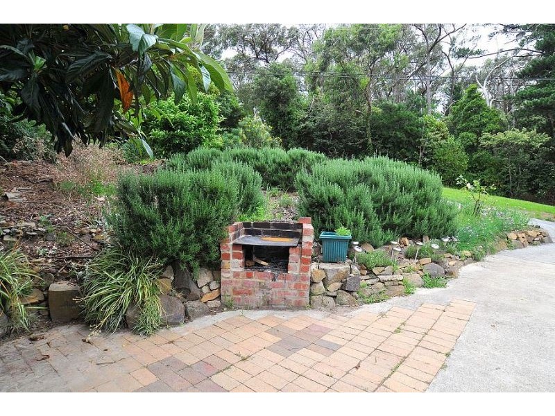 12 Roma Parade, Upwey VIC 3158