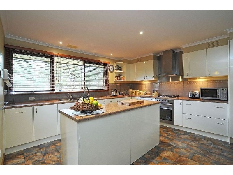 89 Temple Road, Selby VIC 3159