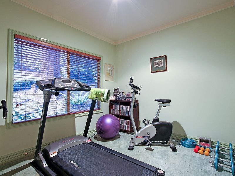 5 Fenton Street, Mount Dandenong VIC 3767