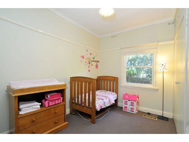 8 Dorset Road, Ferntree Gully VIC 3156