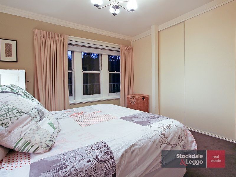 18 Colehurst Cres (Enter via The Crescent), Sassafras VIC 3787