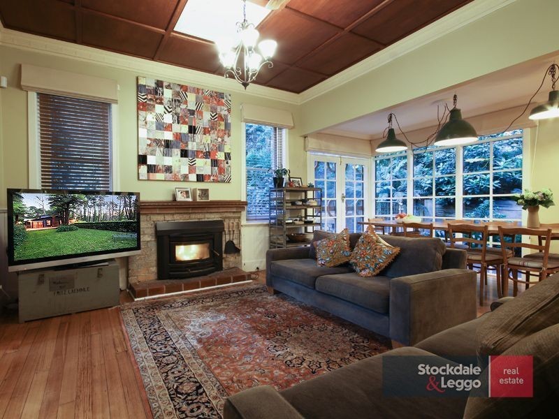 18 Colehurst Cres (Enter via The Crescent), Sassafras VIC 3787