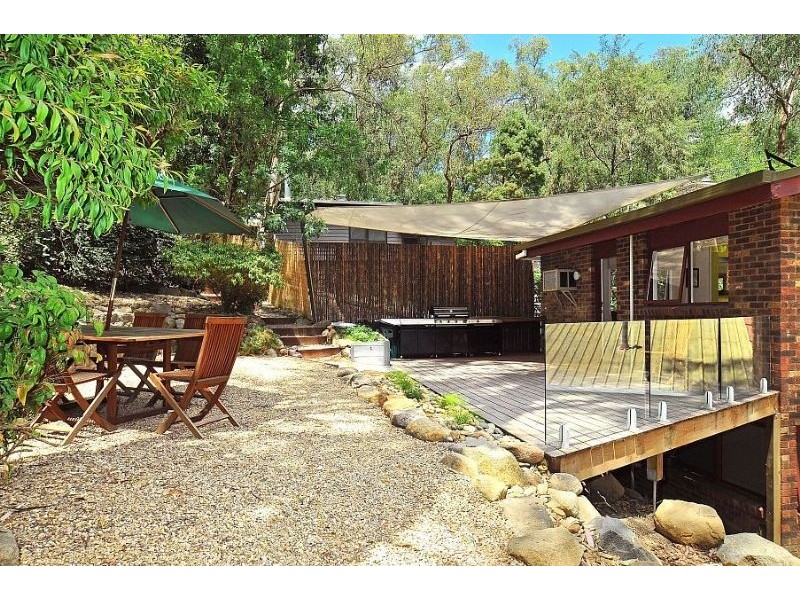 13 The Serpentine, Tecoma VIC 3160