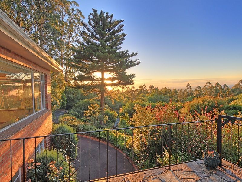 6 Monash Avenue, Olinda VIC 3788