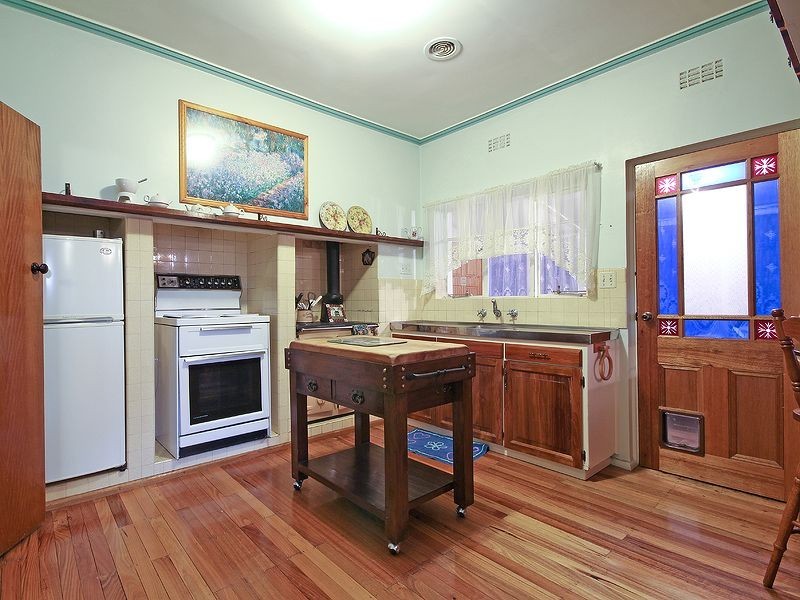 6 Monash Avenue, Olinda VIC 3788