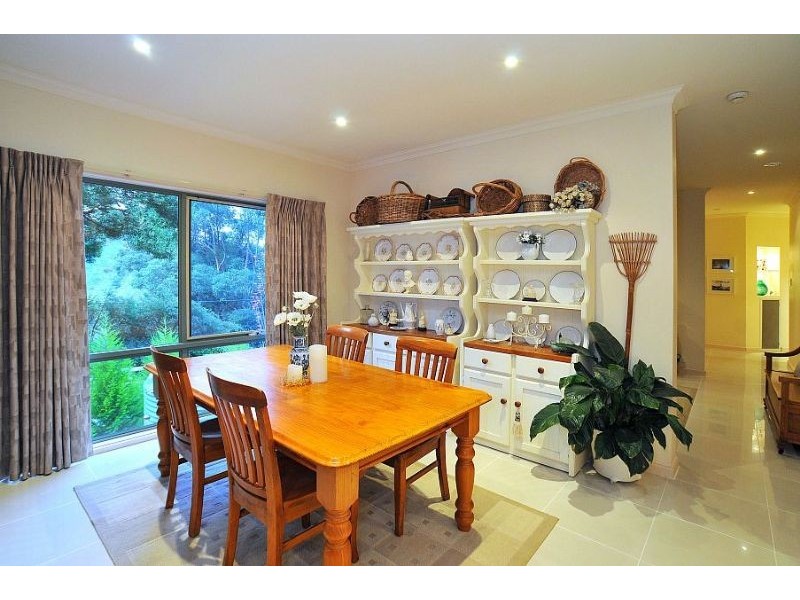 10-12 Ernest Road, Mount Dandenong VIC 3767