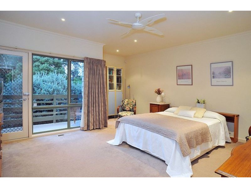 10-12 Ernest Road, Mount Dandenong VIC 3767