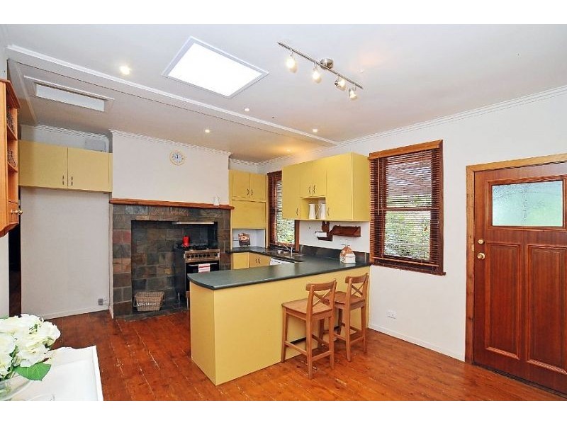 216 Mt Dandenong Tourist Road, Ferny Creek VIC 3786