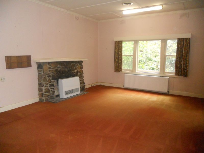 25 Moores Road, Monbulk VIC 3793