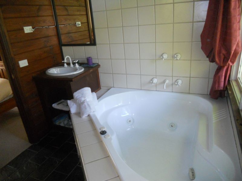 1/82   Olinda Monbulk Road, Olinda VIC 3788