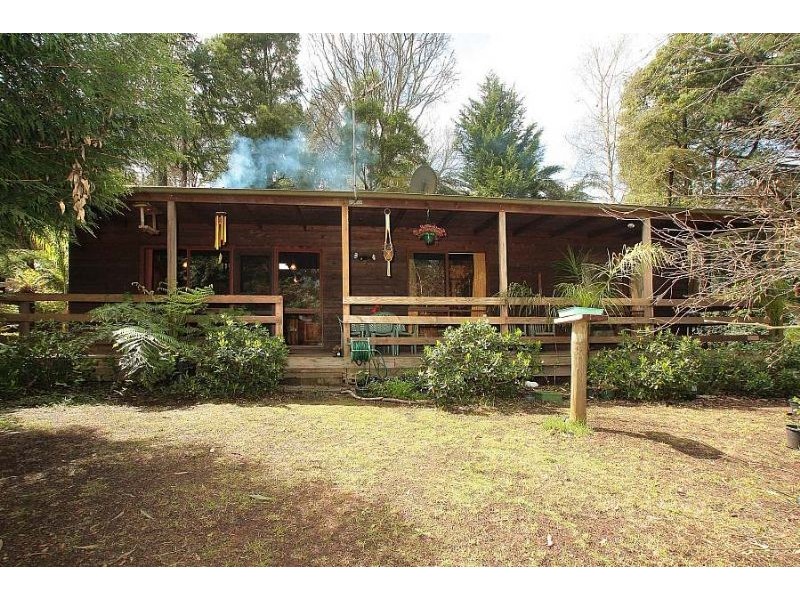 25 Menin Road, Monbulk VIC 3793