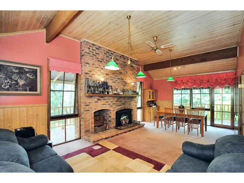 20 Bolton Road, Selby VIC 3159