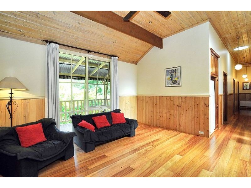 20 Bolton Road, Selby VIC 3159