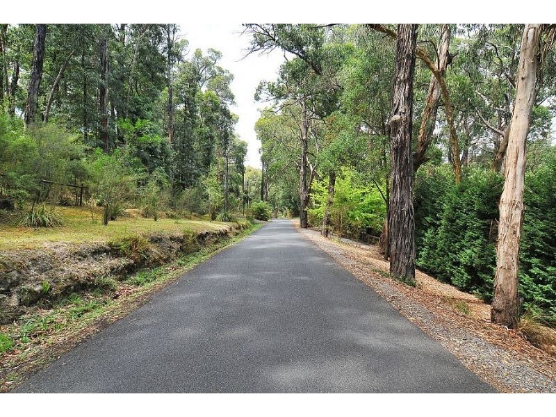 20 Bolton Road, Selby VIC 3159