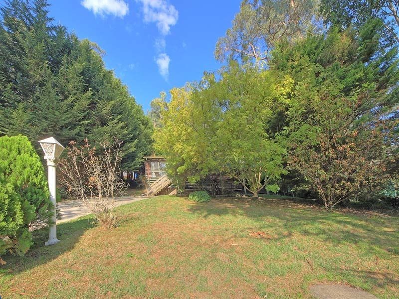 6 James Street, Selby VIC 3159