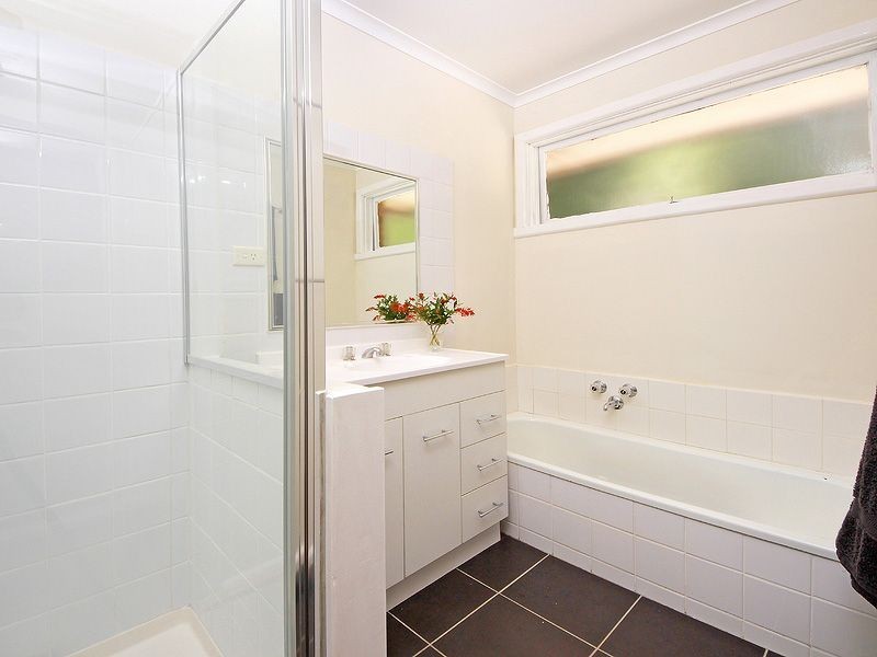 7 Seaview Avenue, Ferny Creek VIC 3786