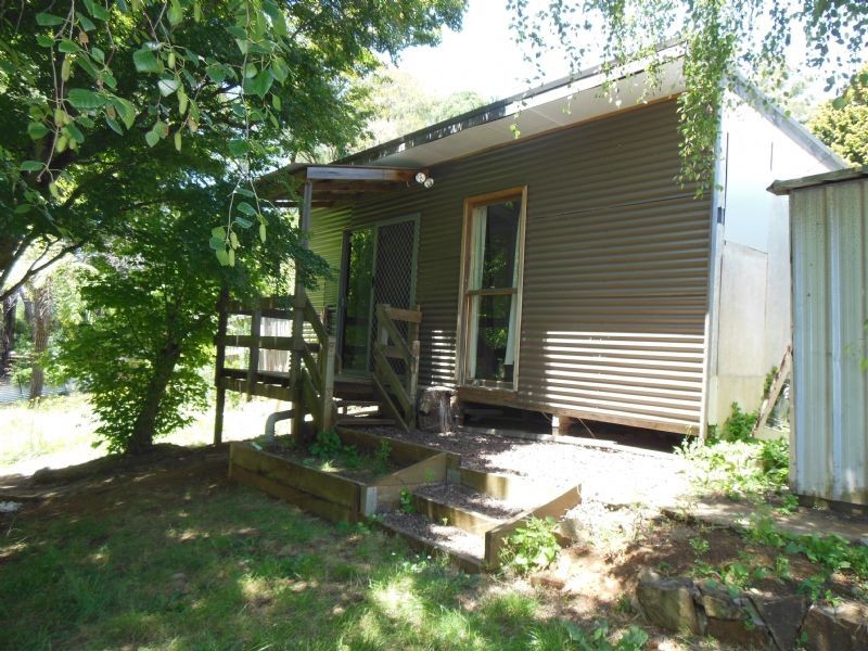 8 Haig Avenue, Monbulk VIC 3793