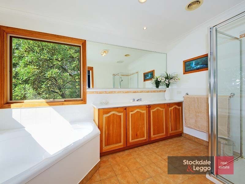 24 Price Road, Kalorama VIC 3766
