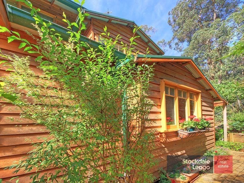 24 Price Road, Kalorama VIC 3766