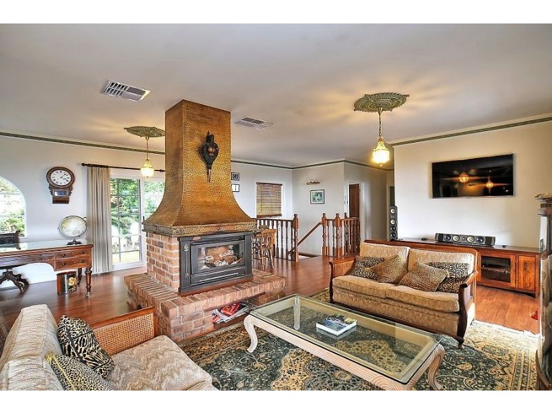 13 Observatory Road, Mount Dandenong VIC 3767