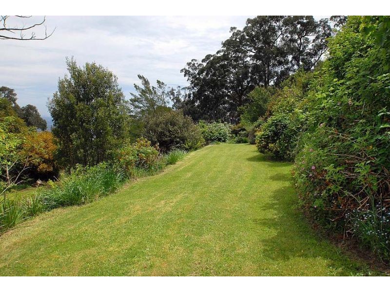 13 Observatory Road, Mount Dandenong VIC 3767