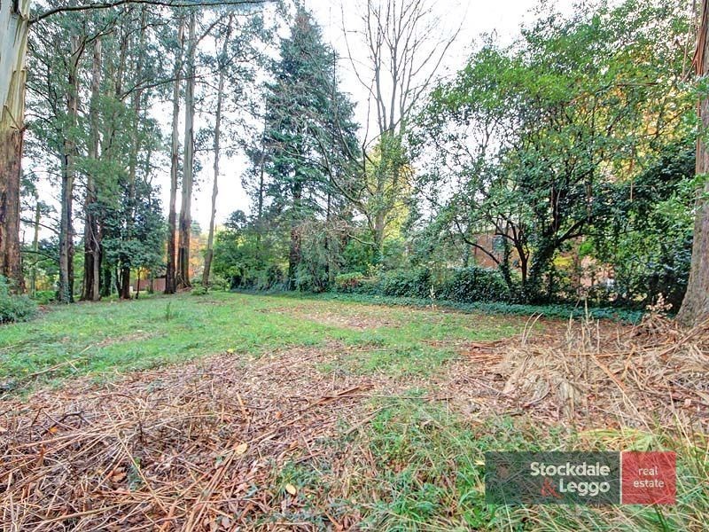 16 Monash Avenue, Olinda VIC 3788