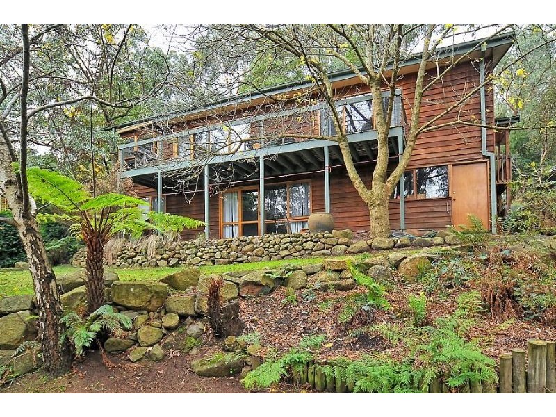 8 Glen Harrow Heights Road, Belgrave VIC 3160