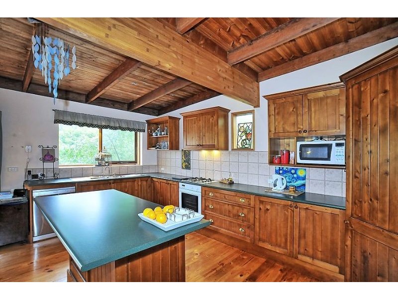 8 Glen Harrow Heights Road, Belgrave VIC 3160