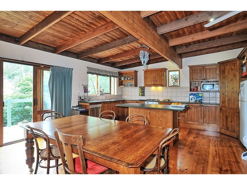 8 Glen Harrow Heights Road, Belgrave VIC 3160