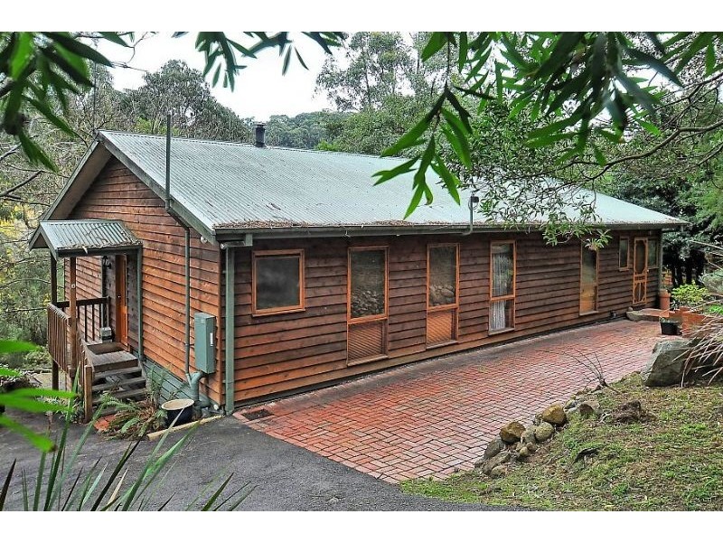 8 Glen Harrow Heights Road, Belgrave VIC 3160