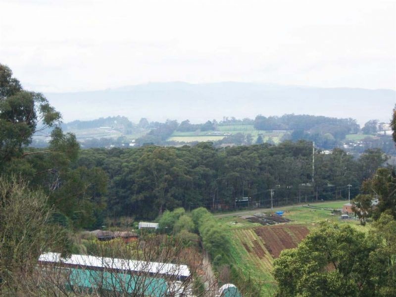 62-64 Chalet Road, Olinda VIC 3788