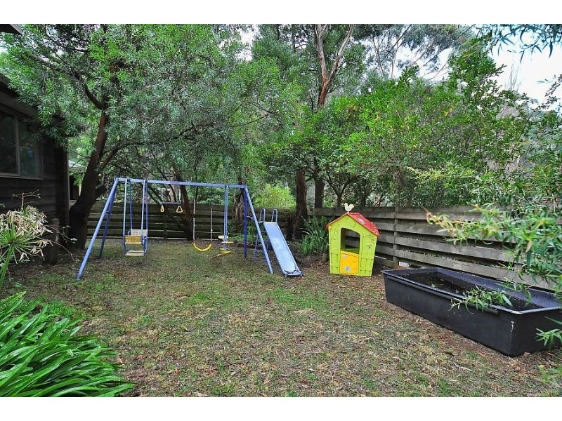 33 Ferndale Avenue, Upwey VIC 3158