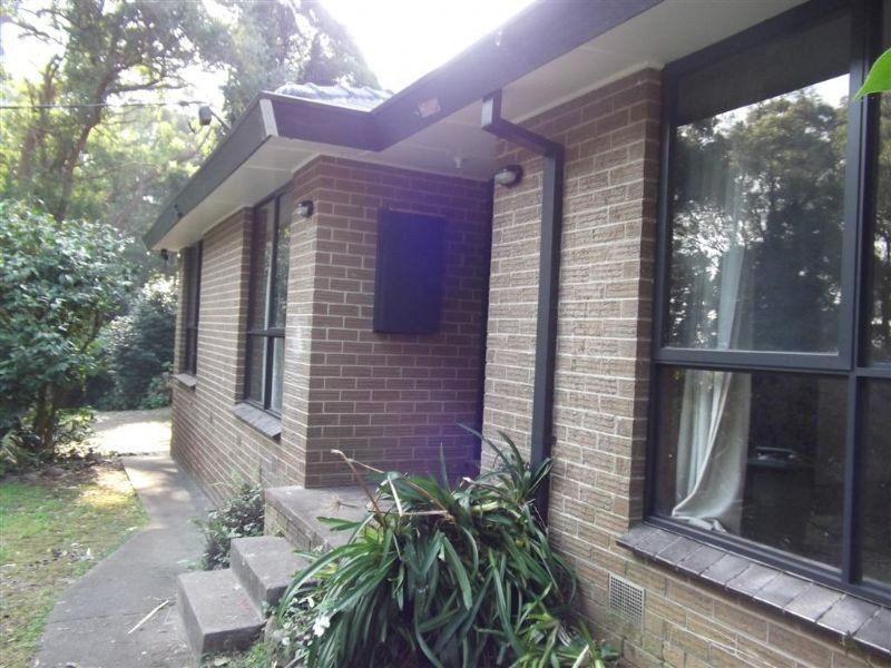 8 Mason Grove, Sassafras VIC 3787