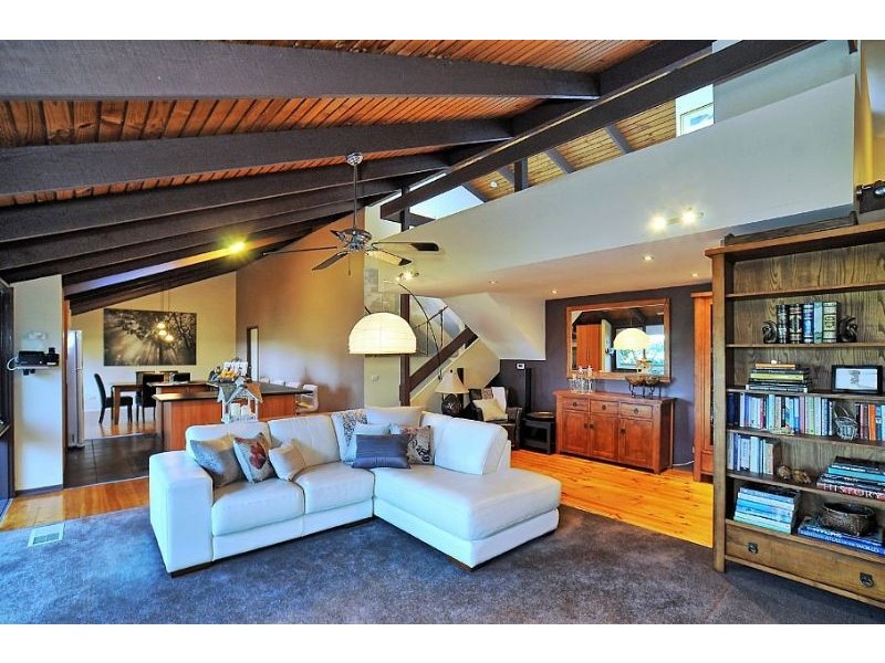 212 Olinda-Monbulk Road, Monbulk VIC 3793