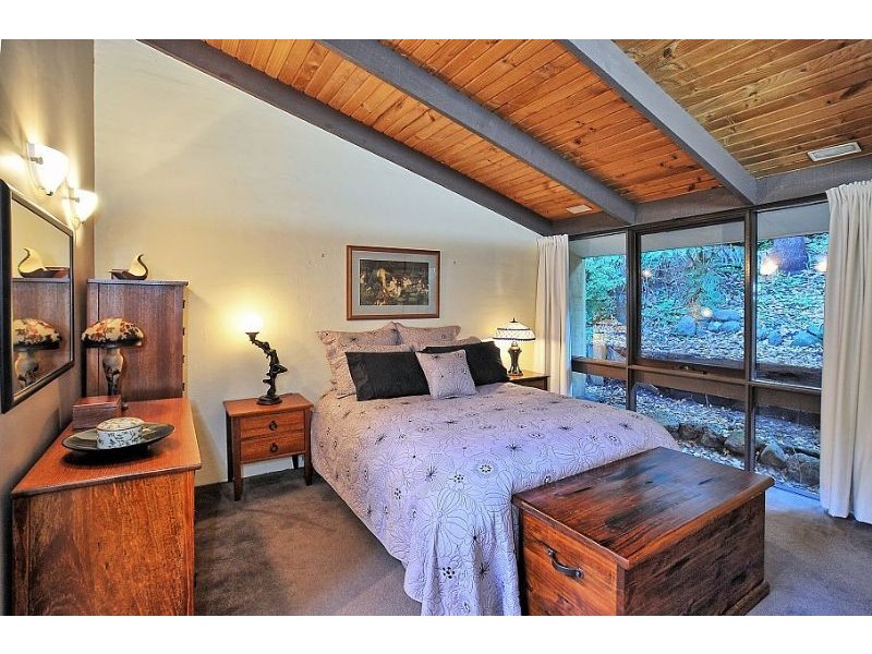 212 Olinda-Monbulk Road, Monbulk VIC 3793