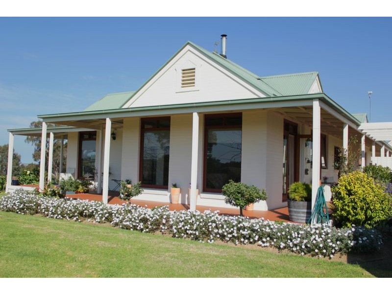 100 Doyles Road, Lucknow VIC 3875