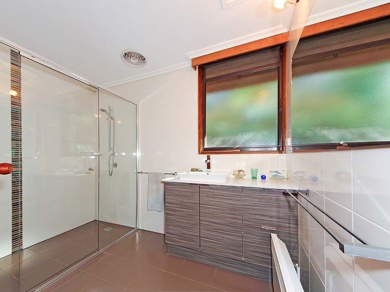 42 Olinda Crescent, Olinda VIC 3788