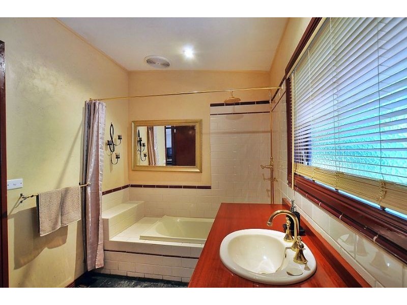 77 Inverness Road, Mount Evelyn VIC 3796