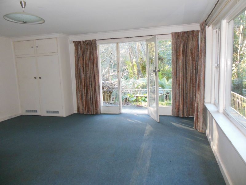 Flat/212 Monbulk Road, Kallista VIC 3791