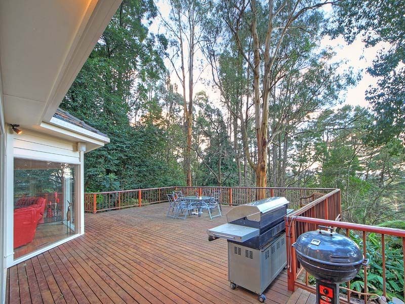 4 Rosemont Crescent, Kalorama VIC 3766