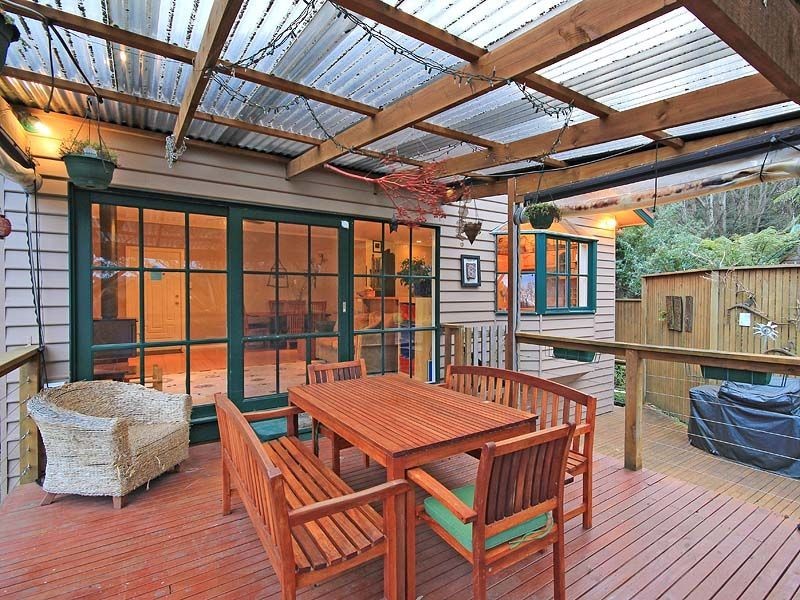 1 The Crescent, Sassafras VIC 3787