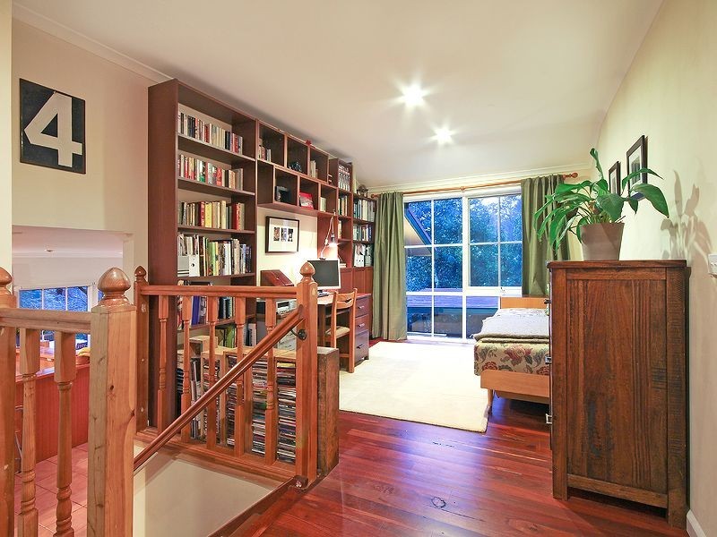 1 The Crescent, Sassafras VIC 3787