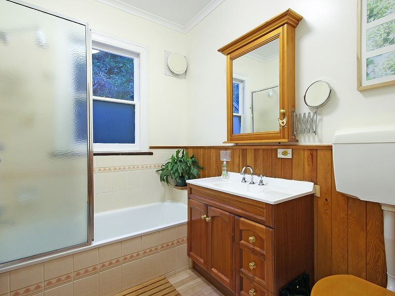 1 The Crescent, Sassafras VIC 3787