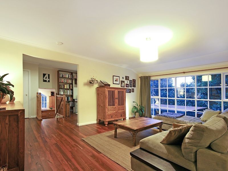 1 The Crescent, Sassafras VIC 3787