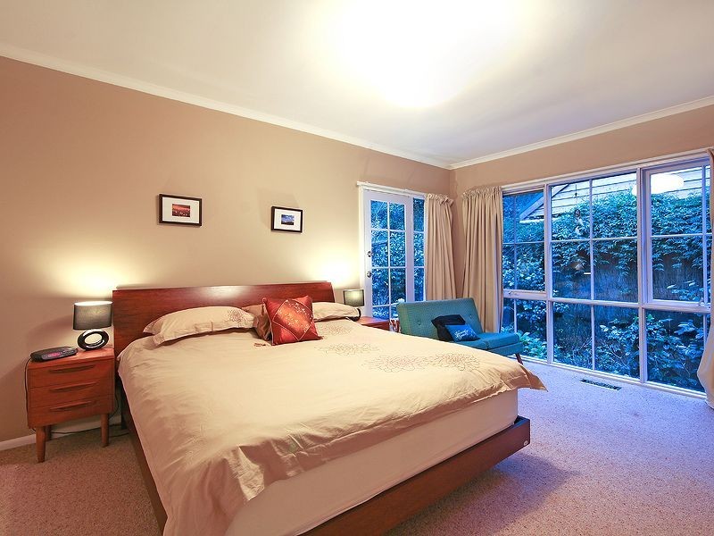 1 The Crescent, Sassafras VIC 3787